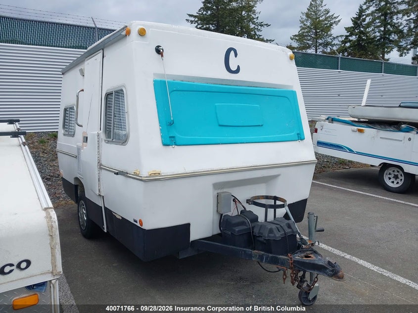 1974 Carefree Travel Trailer, Левый бок, IAAI, VIN 2BGT0904801704942