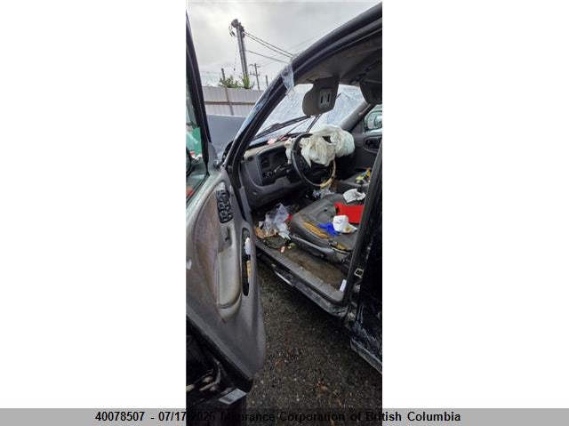 1998 Dodge Durango VIN: 1B4HS28YXWF151367 Lot: 40078507