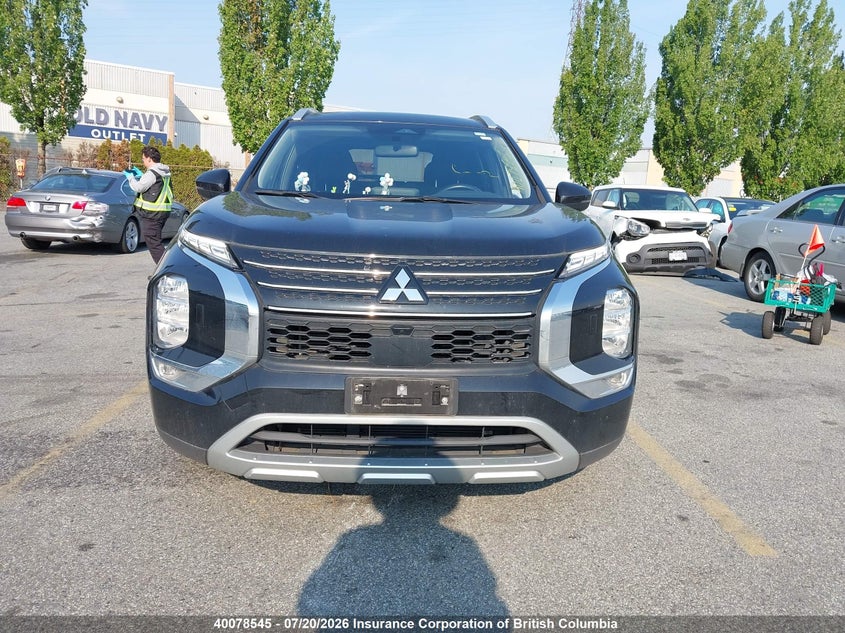 2023 Mitsubishi Outlander Le/Le Premium/Noir/Se/Sel VIN: JA4J4UA8XPZ609746 Lot: 40078545