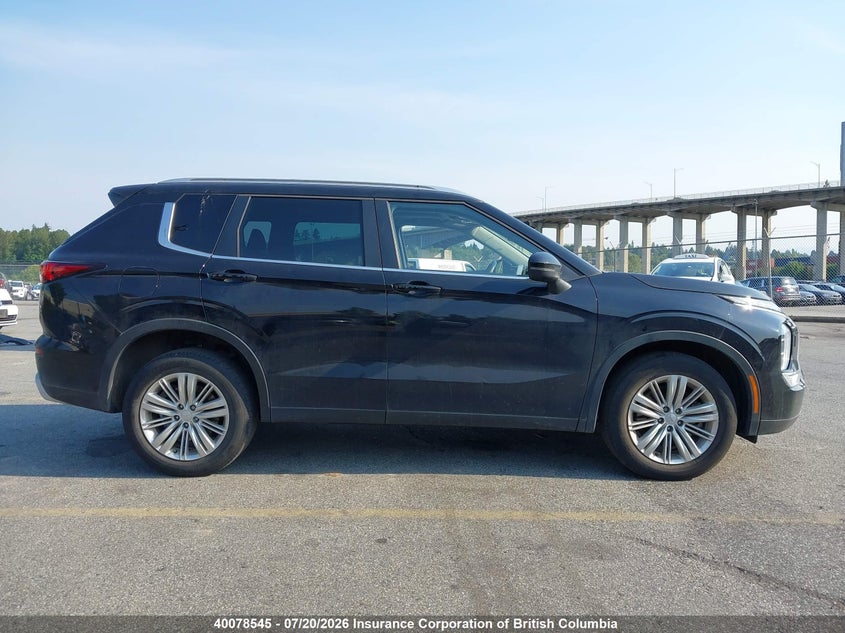 2023 Mitsubishi Outlander Le/Le Premium/Noir/Se/Sel VIN: JA4J4UA8XPZ609746 Lot: 40078545