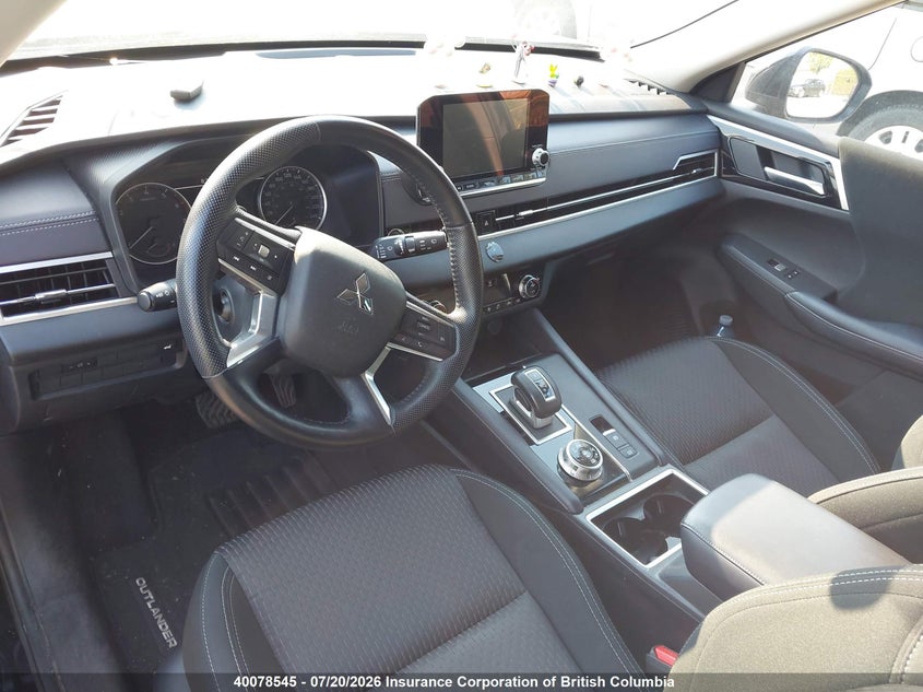 2023 Mitsubishi Outlander Le/Le Premium/Noir/Se/Sel VIN: JA4J4UA8XPZ609746 Lot: 40078545