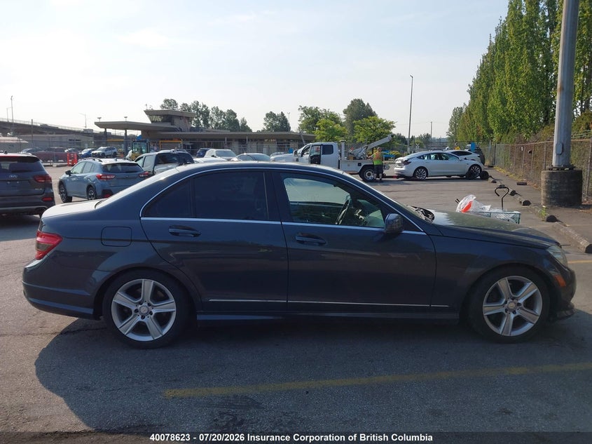 2011 Mercedes-Benz C 300 4Matic VIN: WDDGF8BB6BF528268 Lot: 40078623