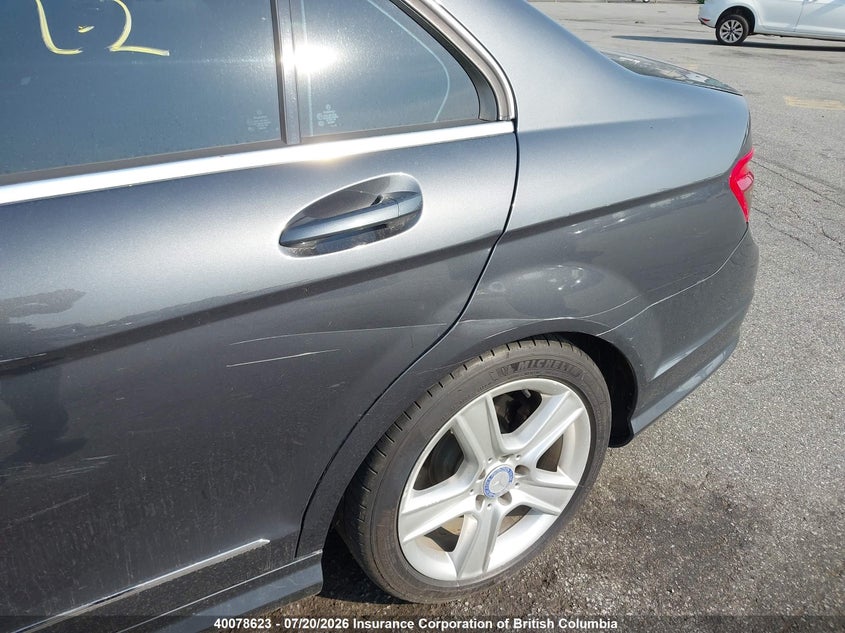 2011 Mercedes-Benz C 300 4Matic VIN: WDDGF8BB6BF528268 Lot: 40078623