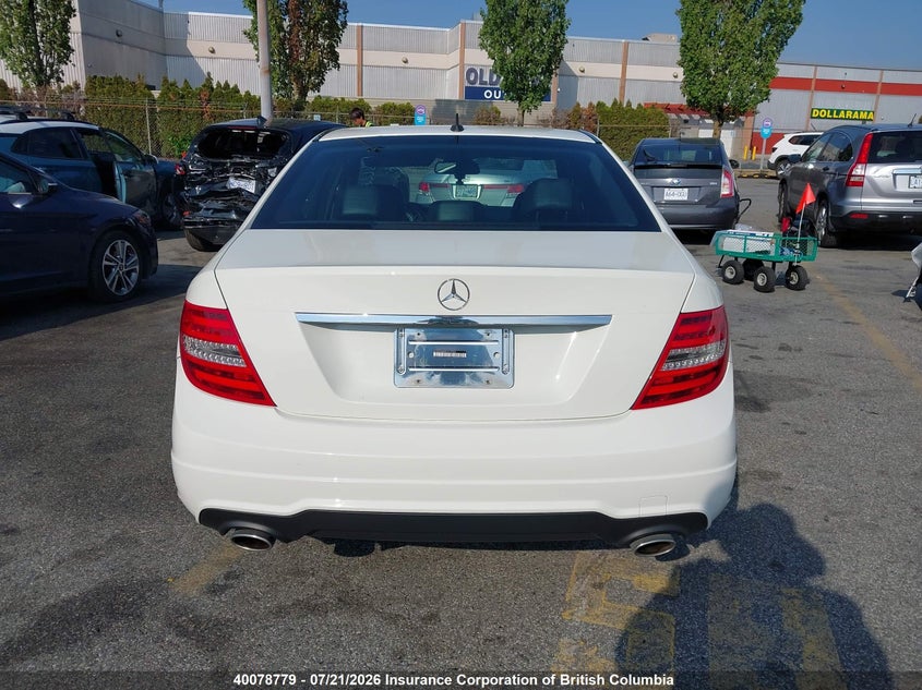 2012 Mercedes-Benz C 300 4Matic VIN: WDDGF8BB0CA729033 Lot: 40078779