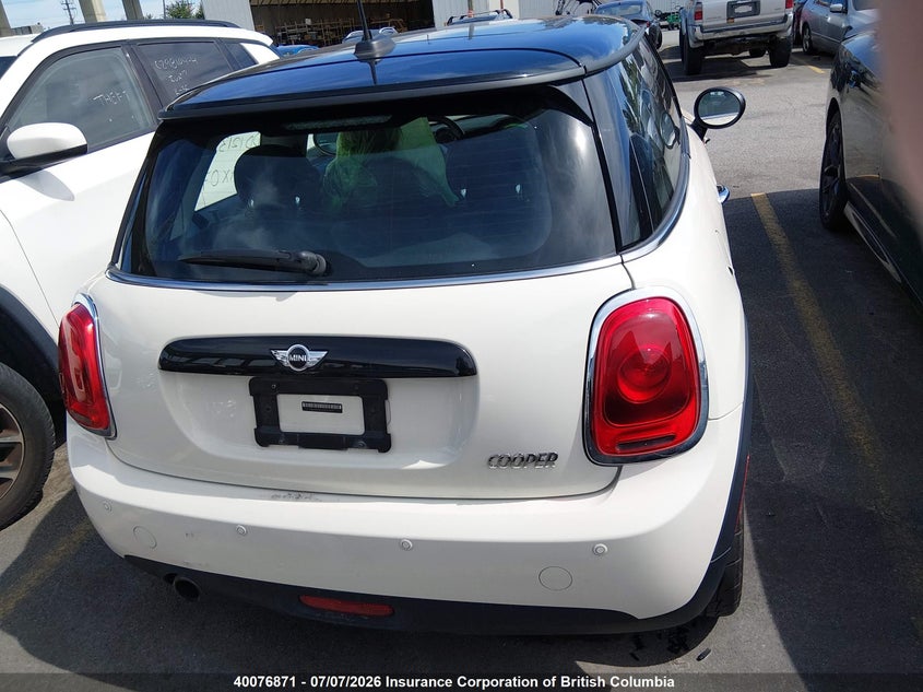 2016 Mini Cooper VIN: WMWXP5C50G2D13627 Lot: 40076871