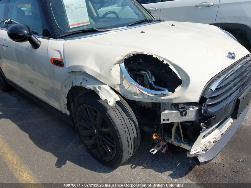 2016 Mini Cooper VIN: WMWXP5C50G2D13627 Lot: 40076871