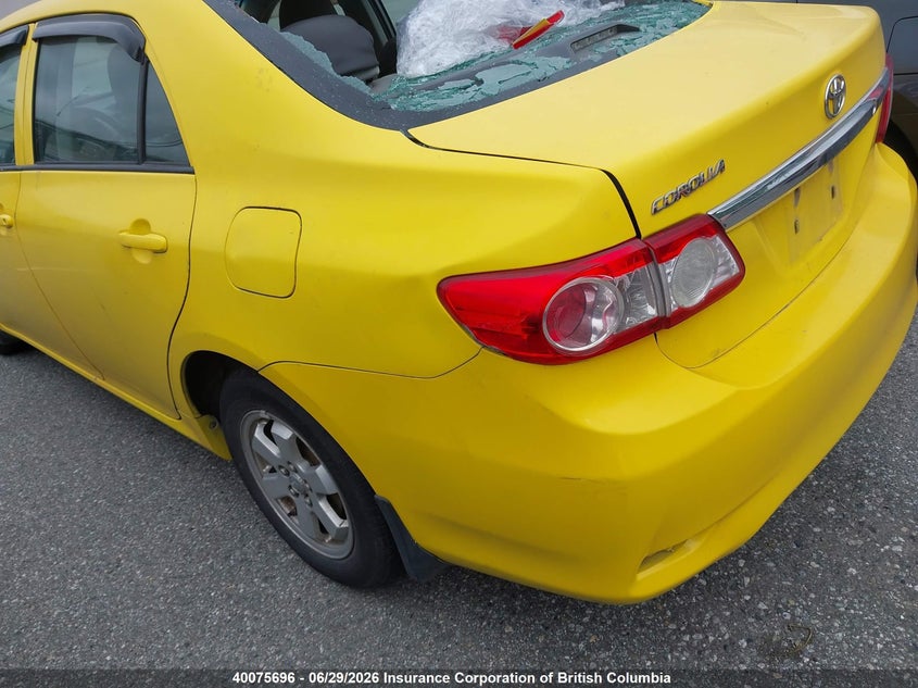 Vin: 2t1bu4ee2cc770820, lot: 30096057, toyota corolla s/le 20123