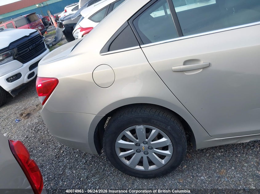 Vin: 1g1pf5s91b7300672, lot: 30096417, chevrolet cruze lt 20114