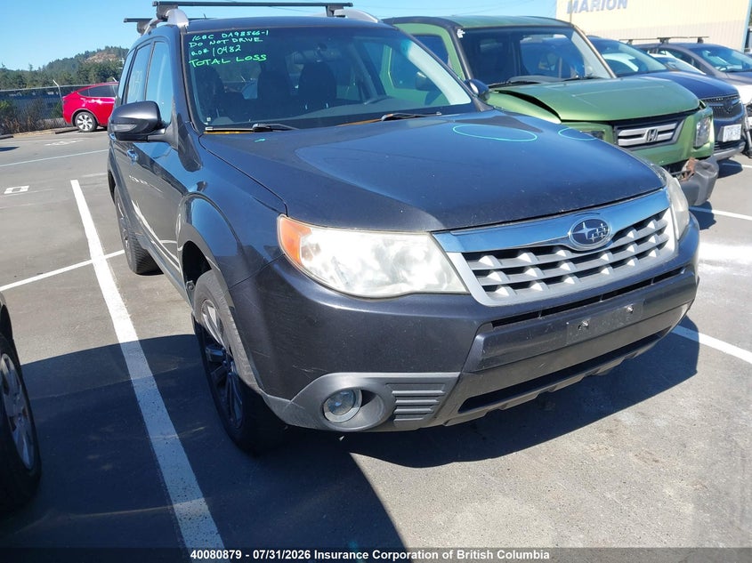 Vin: jf2shcdc6dh402847, lot: 30098029, subaru forester 2.5x premium 2013 img_1