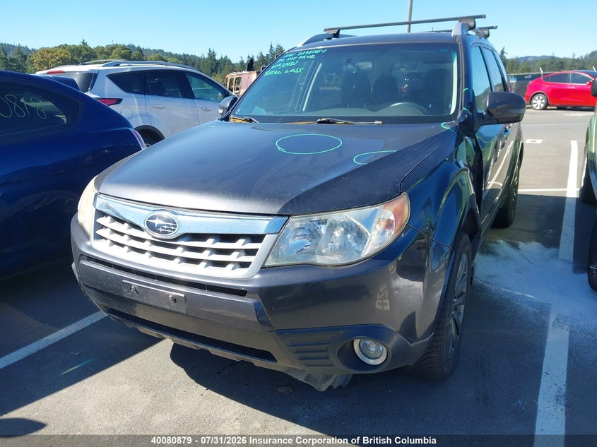 Vin: jf2shcdc6dh402847, lot: 30098029, subaru forester 2.5x premium 20132