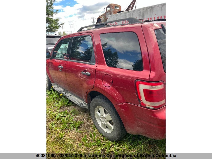 Vin: 1fmcu0d72aka61117, lot: 30098269, ford escape xlt 20103