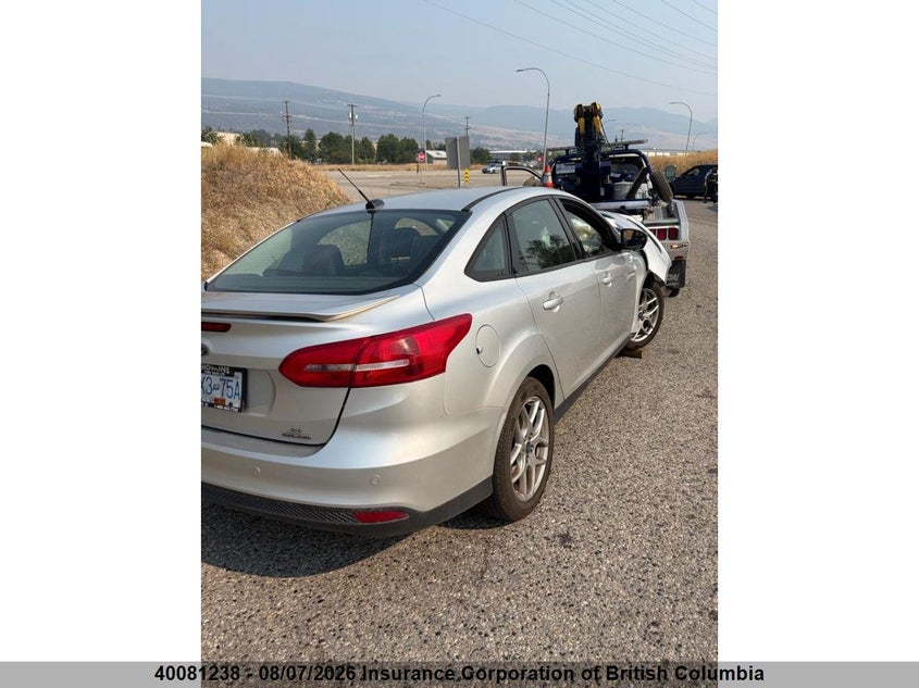 Vin: 1fadp3f2xfl200386, lot: 30098480, ford focus 20154