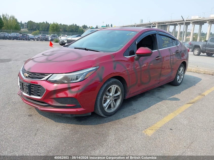 2018 Chevrolet Cruze, Vandalized, IAAI, VIN 1G1BE5SM2J7153844 — photo 2