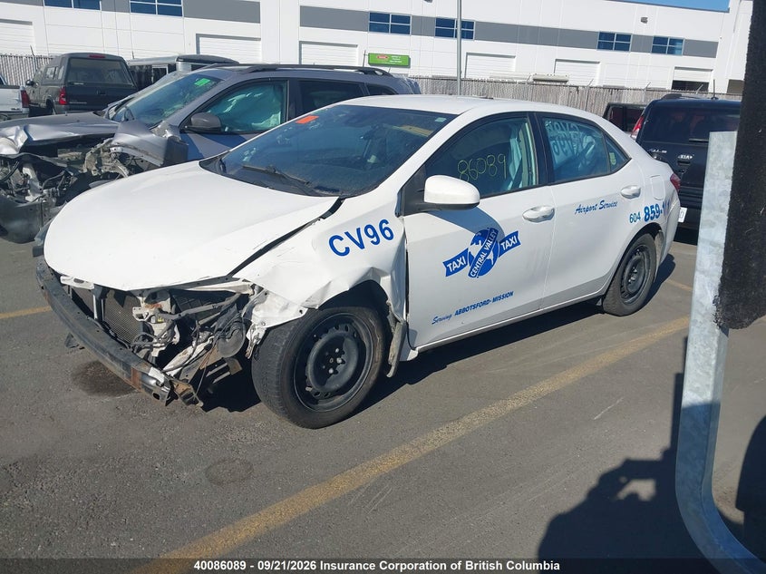 2018 Honda CR-V, Пошкодження салону, IAAI, VIN 2T1BURHE4JC110431 — фото 2