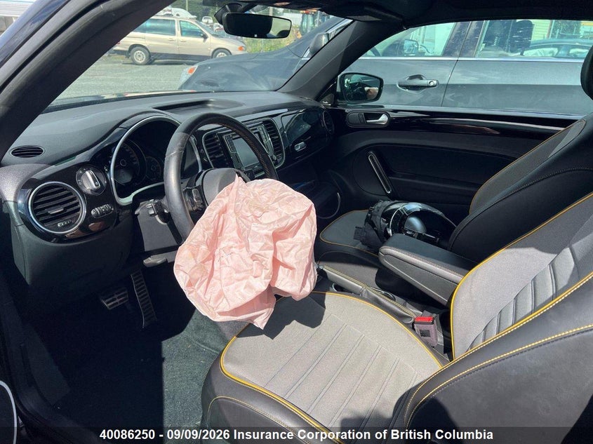 2019 VOLKSWAGEN BEETLE CABRIO 2.0L I4 FI DOHC 16V NF4