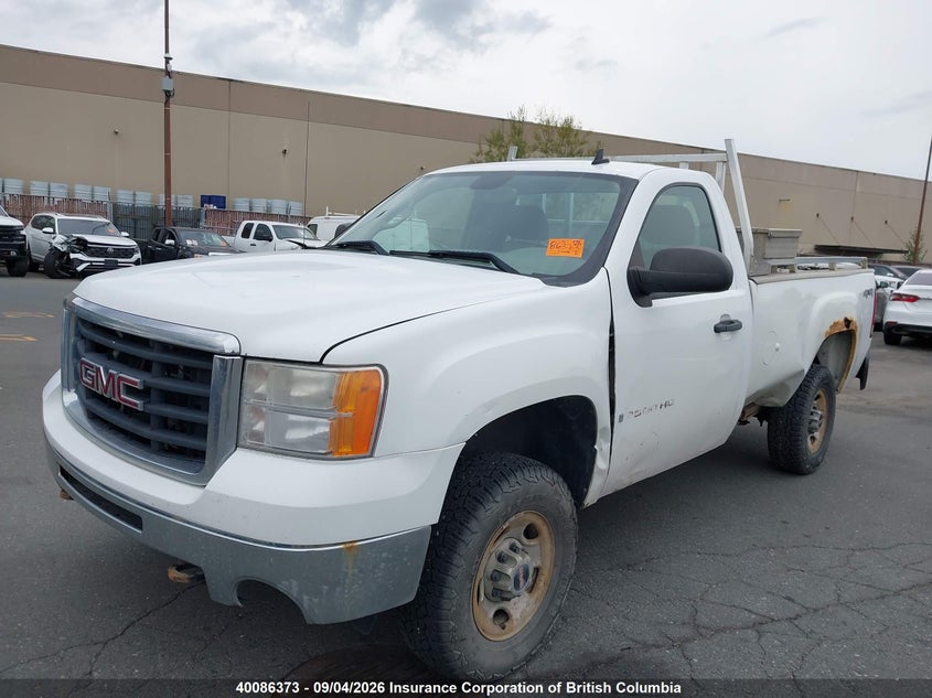 2008 GMC Sierra, Left Side, IAAI, VIN 1GTHK24K58E126616 — photo 2