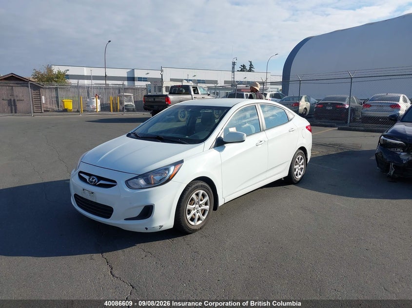 Vin: kmhct4ae7du290933, lot: 30105136, hyundai accent gls/gs 20132