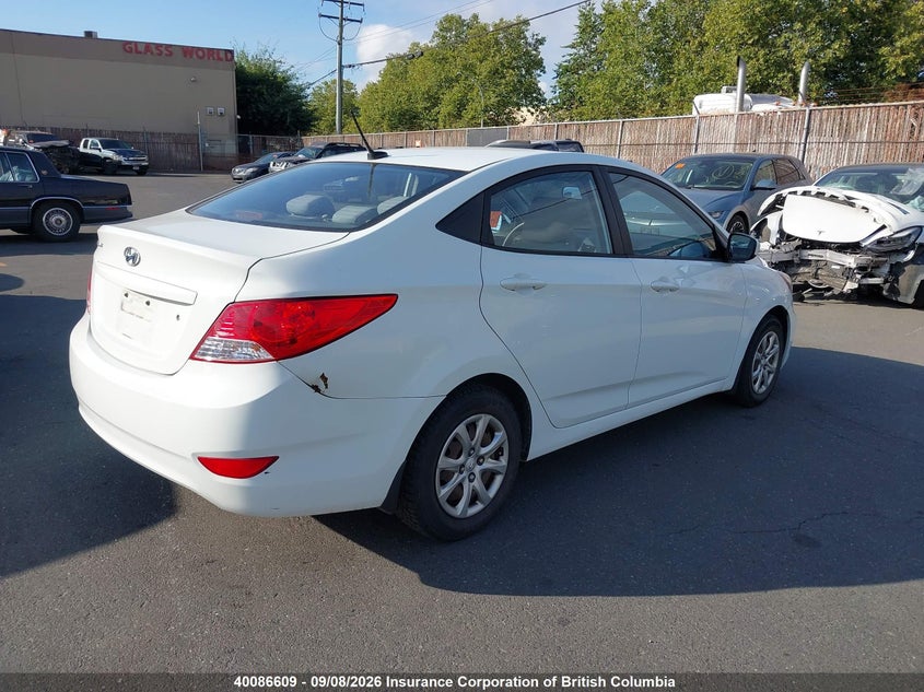 Vin: kmhct4ae7du290933, lot: 30105136, hyundai accent gls/gs 20134