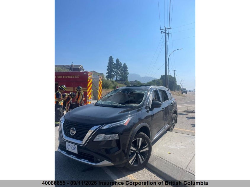2011 Subaru Outback, Rollover, IAAI, VIN 4S4BRCKC8B3394139 — photo 2