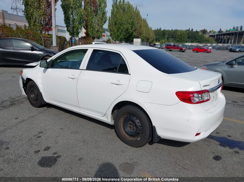 Vin: 2t1bu4eexdc070965, lot: 30105359, toyota corolla s/le 20133