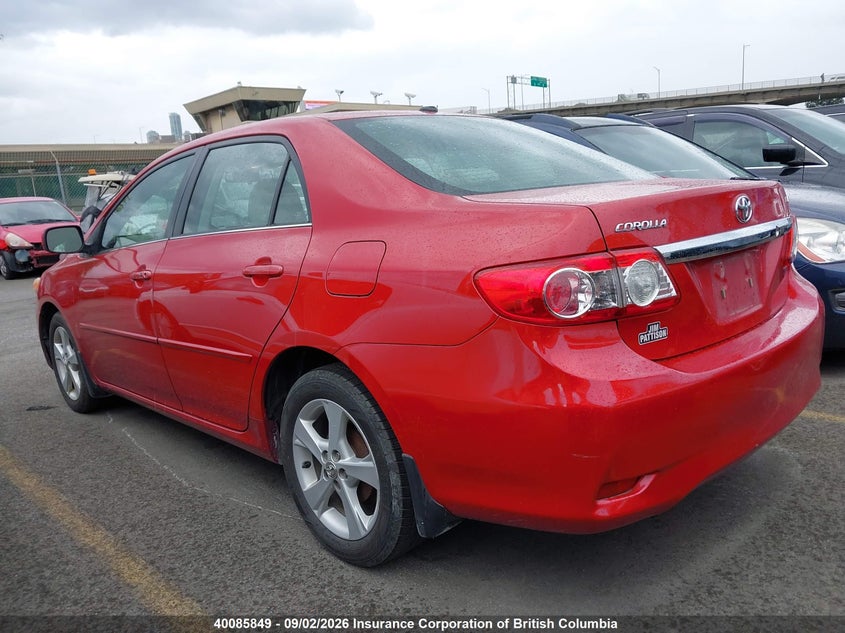 Vin: 2t1bu4eexdc011737, lot: 30105437, toyota corolla s/le 20133