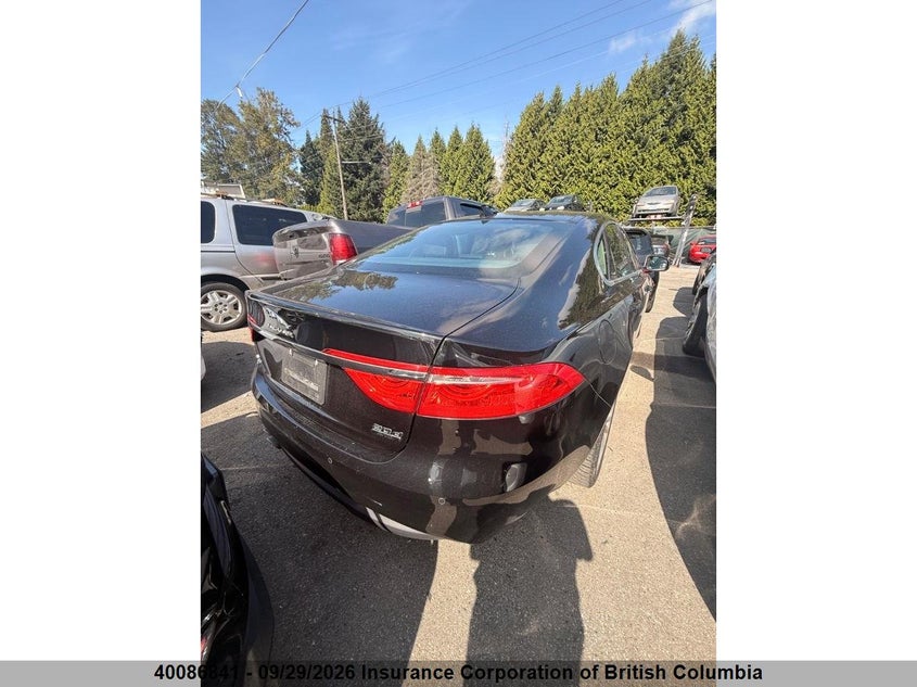 Vin: sajbk4fn8jcy59142, lot: 30105448, jaguar xf 20184