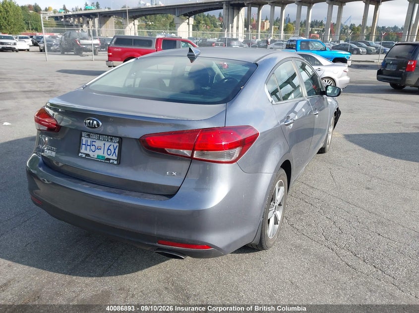 Vin: 3kpfl4a81je229910, lot: 30105516, kia forte 20184