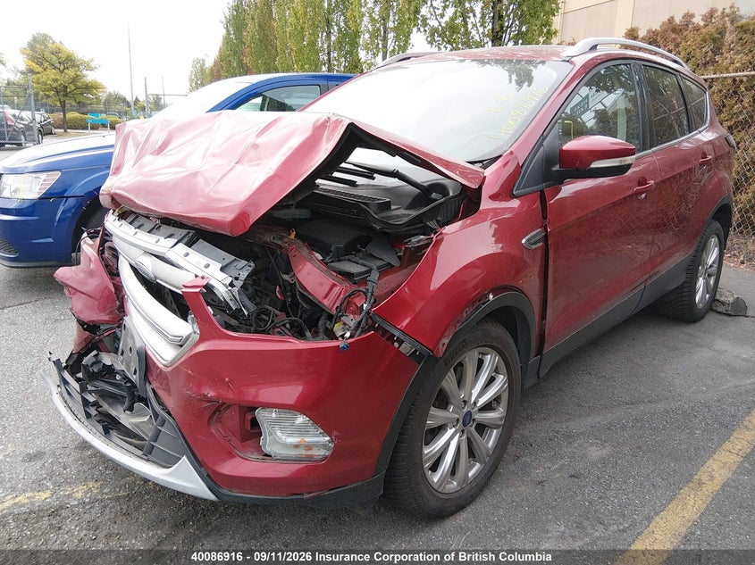 Vin: 1fmcu9j95hub47532, lot: 30105540, ford escape titanium 20172