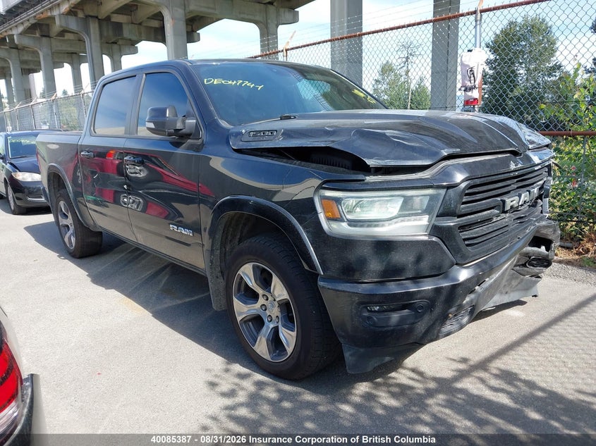 2022 Ram 1500 Laramie, Удар спереди, IAAI, VIN 1C6SRFJT6NN167796