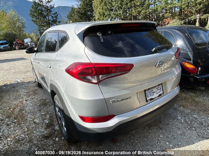 Vin: km8j2ca46ju638972, lot: 30105678, hyundai tucson se 20183