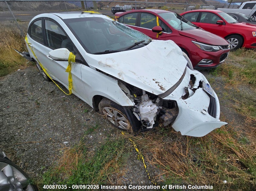 Vin: kmhcu4ae8du458382, lot: 30105687, hyundai accent gls/se 2013 img_1