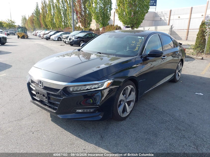 Vin: 1hgcv1f97ja810670, lot: 30105776, honda accord touring 20182