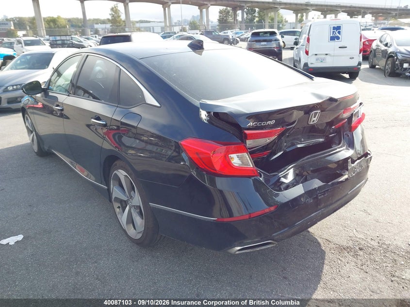 Vin: 1hgcv1f97ja810670, lot: 30105776, honda accord touring 20183