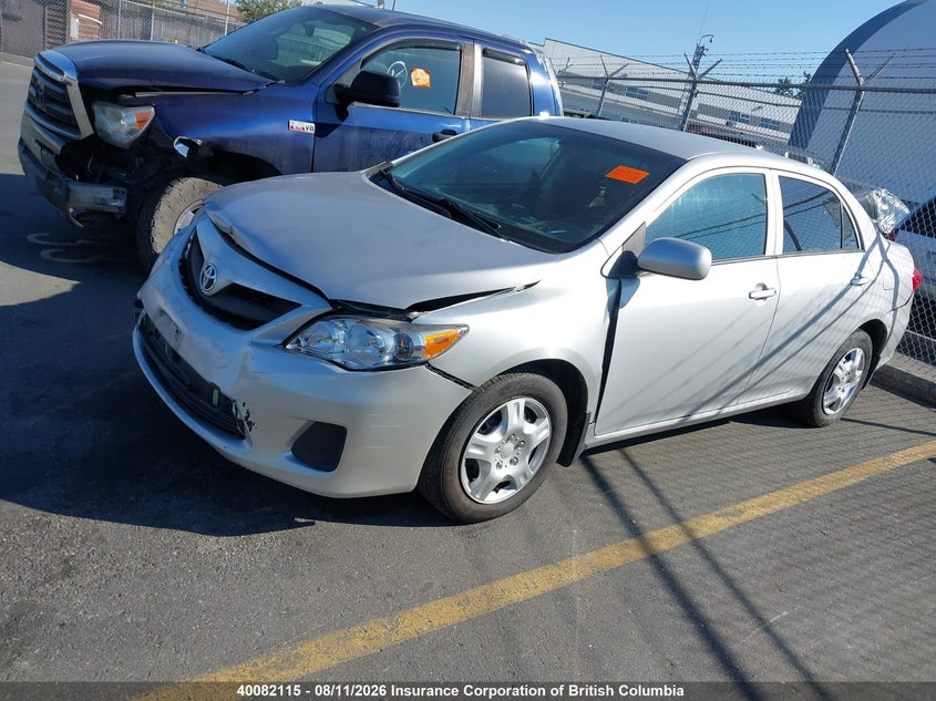 Vin: 2t1bu4ee1dc057019, lot: 30105877, toyota corolla s/le 20132