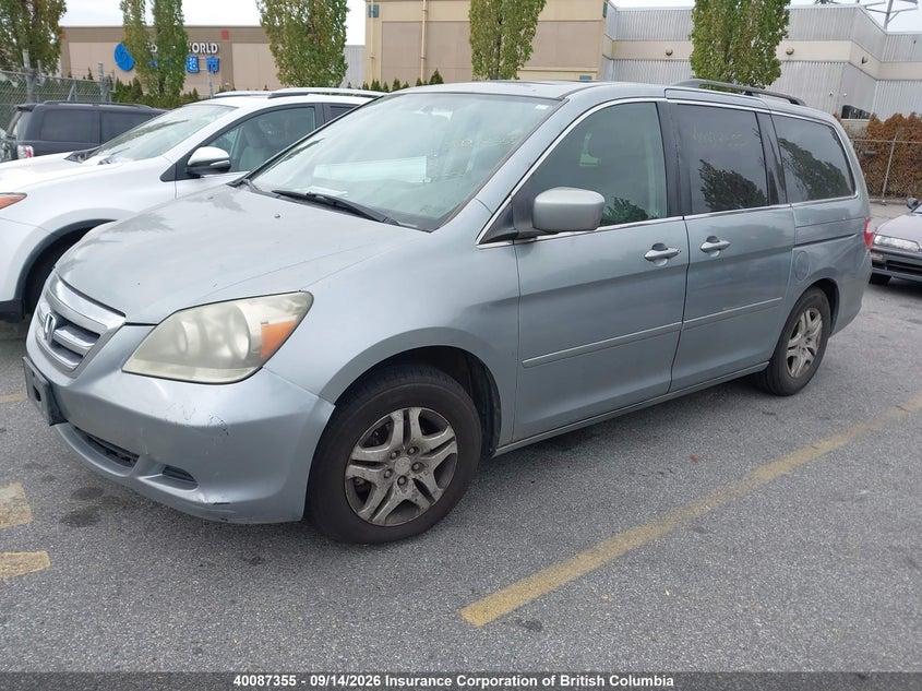 2024 Toyota RAV 4, Right Side, IAAI, VIN 2T3F1RFVXRC461957 — photo 2