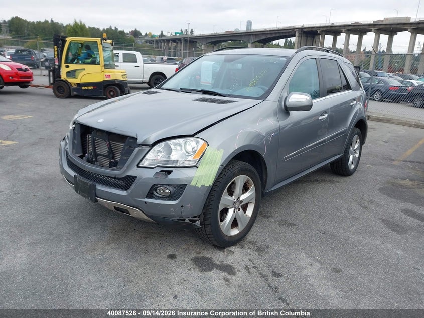 2012 BMW X5, Front, IAAI, VIN 5UXZV4C53CL761193 — photo 2