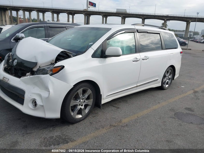 2013 GMC Terrain, Front, IAAI, VIN 2GKALWEK1D6156557 — photo 2