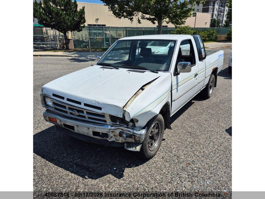 1991 Nissan D21 King Cab, Left Side, IAAI, VIN JN6SD16S6MX410047 — photo 2