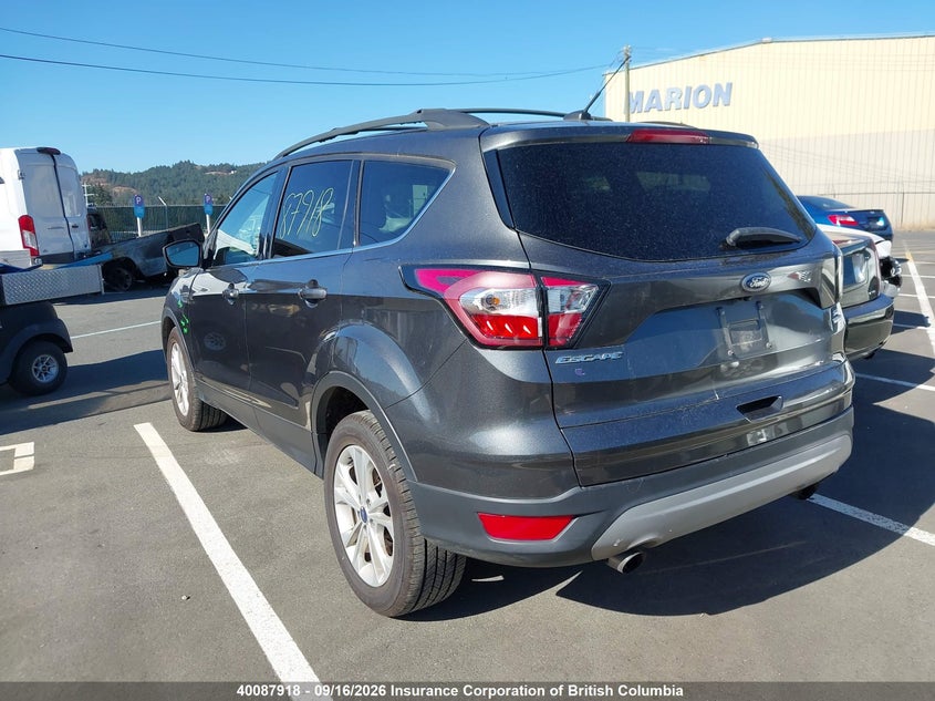 Vin: 1fmcu9gdxhua66909, lot: 30106776, ford escape se 20173