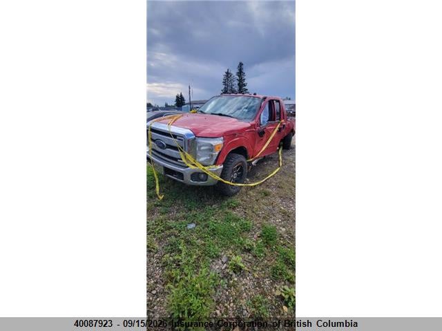 2004 Ford F250, Left Side, IAAI, VIN 1FTNX20L94EB09279 — photo 2