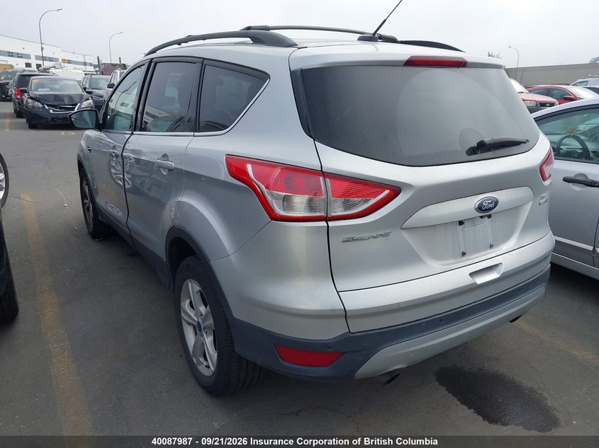 Vin: 1fmcu9gx8fub14768, lot: 30106858, ford escape se 20153
