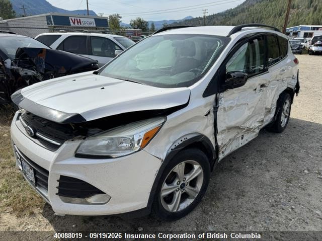 Vin: 1fmcu9gx6fua20551, lot: 30106893, ford escape se 20152