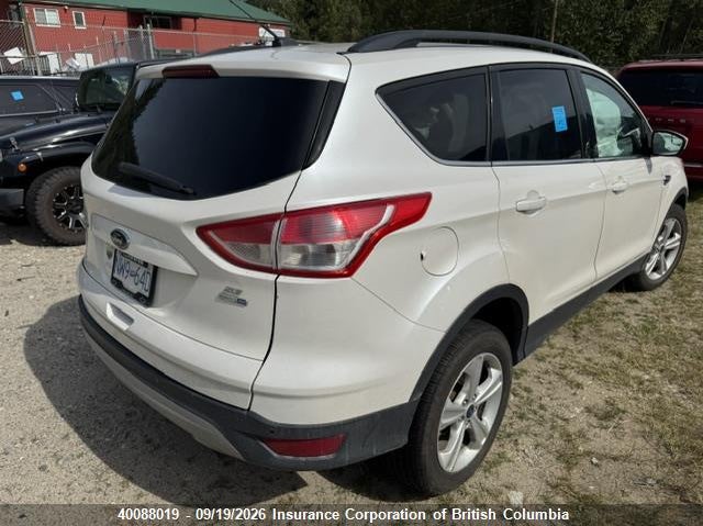 Vin: 1fmcu9gx6fua20551, lot: 30106893, ford escape se 20154
