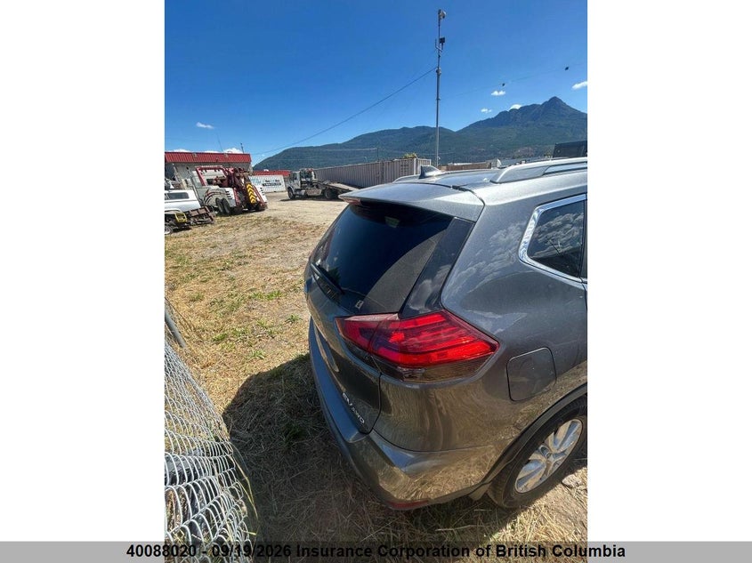 Vin: 5n1at2mv1hc780951, lot: 30106894, nissan rogue 20174
