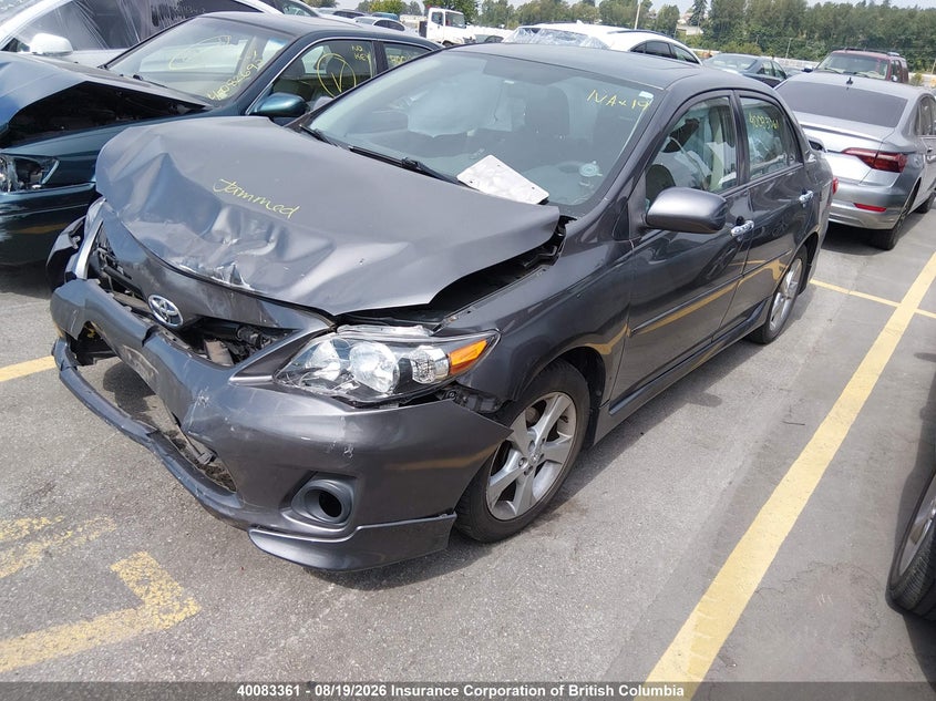 Vin: 2t1bu4ee4dc026296, lot: 30106976, toyota corolla s/le 20132
