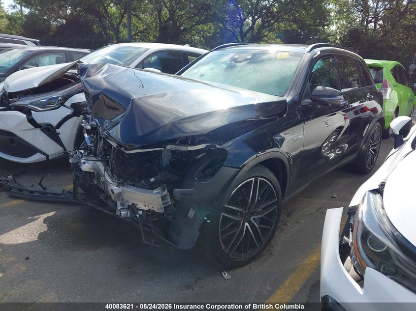 2022 Subaru Forester, Right Front, IAAI, VIN W1N0G6EB8NV391152 — photo 2