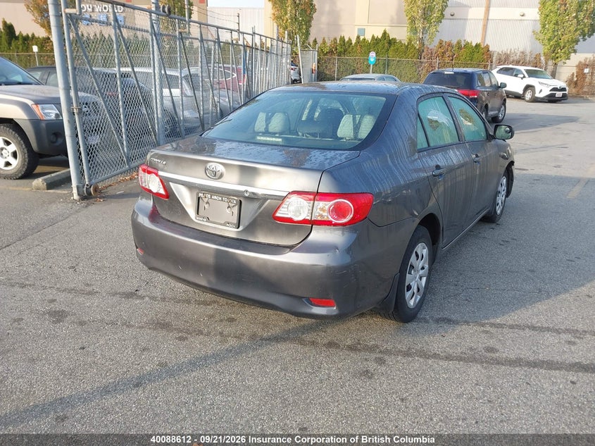 Vin: 2t1bu4ee7dc040709, lot: 30107628, toyota corolla s/le 20134