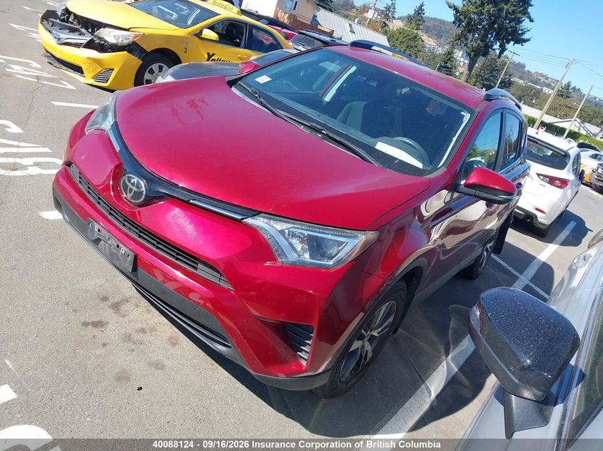 Vin: 2t3bfrev0jw790722, lot: 30107657, toyota rav4 le 20182