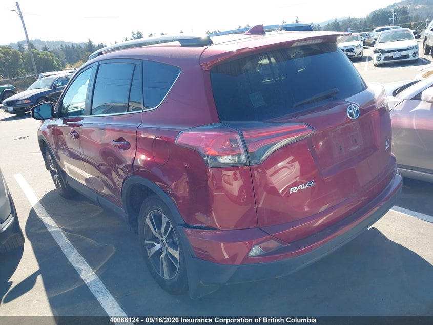 Vin: 2t3bfrev0jw790722, lot: 30107657, toyota rav4 le 20183