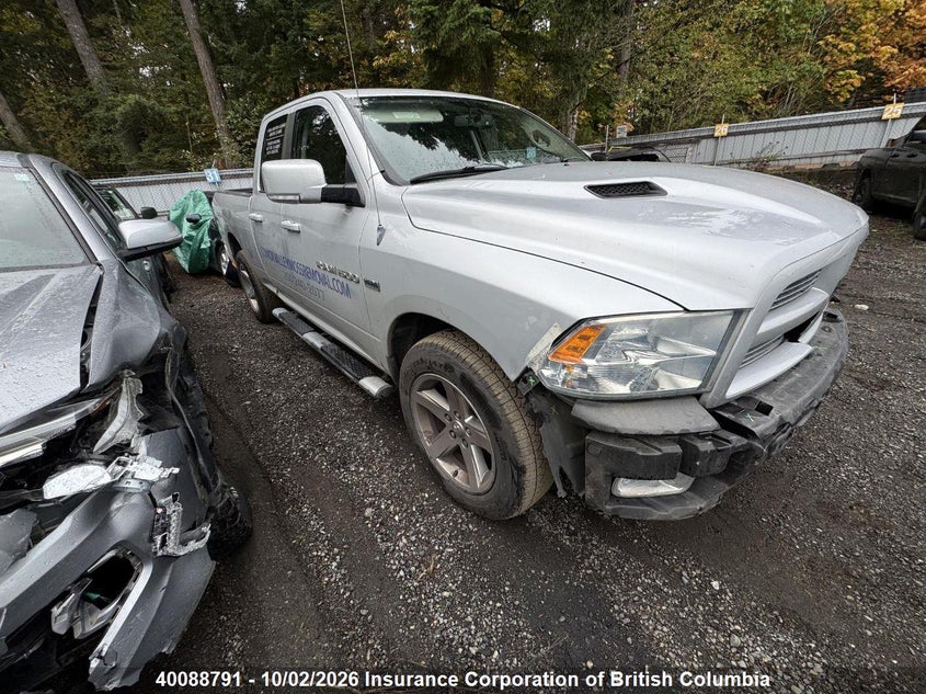 2011 Dodge Ram 1500, Удар спереди, IAAI, VIN 1D7RV1GT9BS681805